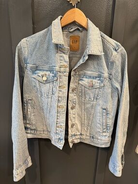GAP Light Wash Blue Denim Jean Jacket